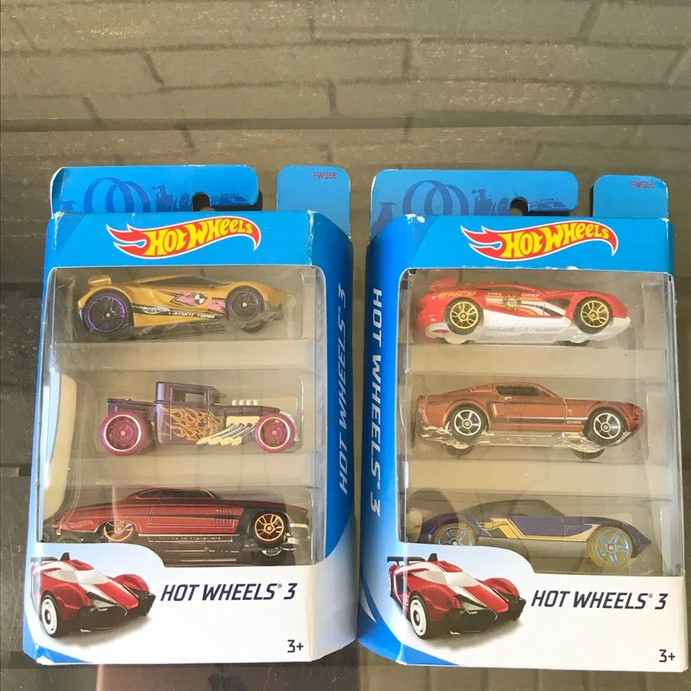 3 Pack Hot Wheels Lot of 2 - 6 total pieces (B)